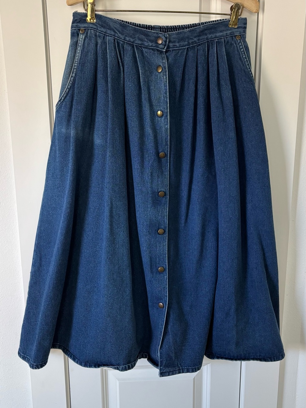 Classic Dark Blue Denim Button-Front Skirt VTG